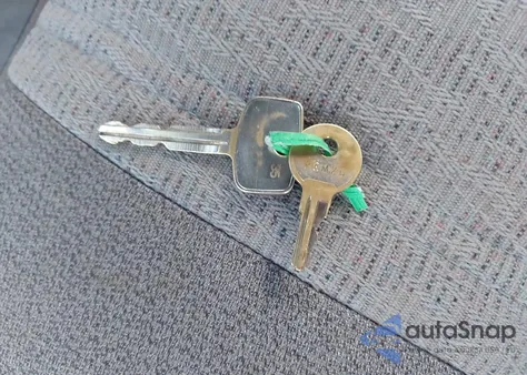 1998 Toyota Tacoma z USA, uszkodzony, nr VIN 4TAVL52N6WZ065258